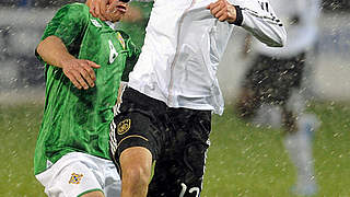 Schweres Spiel im Regen: Julian Draxler und die U 19 © Bongarts/GettyImages