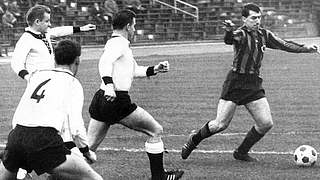 1964/65: Frankfurt beendet eine negative Serie von sechs sieglosen Heimspielen © imago