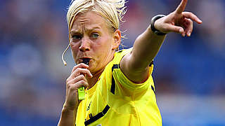 Da geht´s lang: Bibiana Steinhaus © FIFA/GettyImages