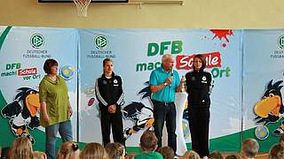 Zu Gast in Halle: Viola Odebrecht (r.) und Babett Peter © DFB