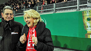 Barbara Klein (r.): "Keine Angst im Stadion" © imago