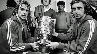 DFB-Pokalsieger 1972: Helmut (l.) und Erwin Kremers vom FC Schalke © Imago