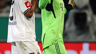  Frustration vs. elation: Manuel Neuer (r.) and Dante  © Bongarts/GettyImages