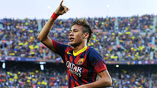 Legt auf und trifft selbst: Neymar jubelt © Bongarts/GettyImages