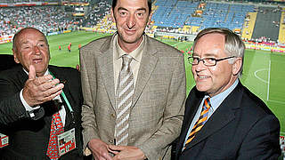 German guest at the World Cup in 2006: Nivel with Braun and Schmidt © imago