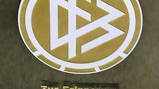 In Dortmund: Die Plakette zur Bundesliga-Gründung © DFB