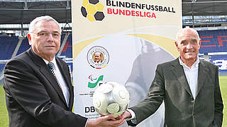 Karl Rothmund, DFB-Vizepräsident, und Martin Kind, Präsident Hannover 96 © DBFL