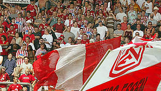 Fans mit Zivilcourage: der Regionalligist Rot-Weiss Essen © MSPW