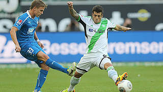 Startelf-Debüt gegen Wolfsburg: Szarka (l.) © imago