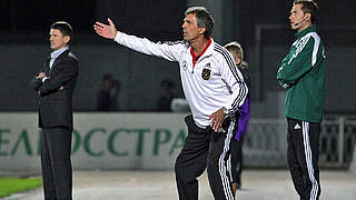 Engagiert: DFB-Trainer Rainer Adrion beim Sieg in Borissow © Bongarts/GettyImages