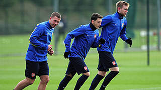 Können heute mit Arsenal zurück an die Spitze: Podolski, Özil und Mertesacker © Bongarts/GettyImages