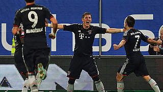 Bayern-Stars zaubern: Bastian Schweinsteiger bejubelt den Treffer zum 1:0 © Bongarts/GettyImages