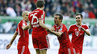 Umjubelt: Bayerns Thomas Müller (2.v.l.) © Bongarts/GettyImages