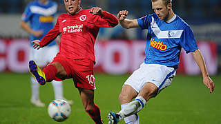 Stopped by Cottbus: Björn Kopplin (r. ) and Bochum © Bongarts/GettyImages