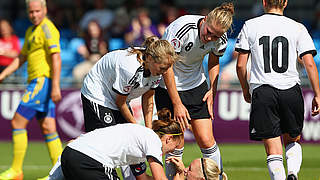 Umjubelt: Goalgetterin Pauline Bremer (u.) © Bongarts/GettyImages