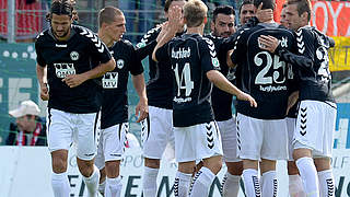 3:1 in Unterhaching: Burghausen jubelt © Bongarts/GettyImages