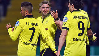 Keine Mühe in Aalen: Torschütze Marcel Schmelzer (M.) und Borussia Dortmund © Bongarts/GettyImages