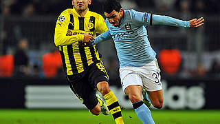 Zweikampf: Ilkay Gündogan (l.) gegen Manchesters Carlos Tevez © Bongarts/GettyImages