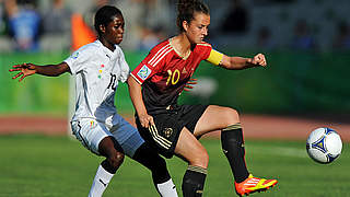 Kein Rezept gegen Ghanas Abwehr: Sara Däbritz (r.) © FIFA via GettyImages