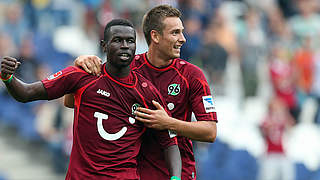 96-Stürmer Mame Biram Diouf (l.) und Artur Sobiech: Treffsicher auch gegen Hertha? © Bongarts/GettyImages