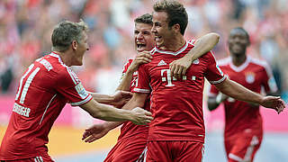 Auf Rekordjagd: die FCB-Nationalspieler Schweinsteiger (l.), Müller (M.) und Götze © Bongarts/GettyImages