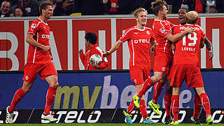 Düsseldorf celebrate: 2-1 win against Fürth © Bongarts/GettyImages