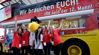 Der Fan-Bus: Auch in Frankfurt dabei. © Bongarts/GettyImages