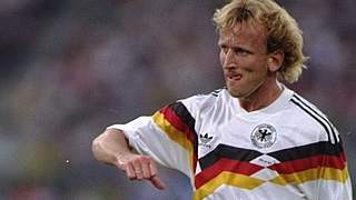 Andy Brehme brachte das deutsche Team im WM-Achtelfinale 1990 mit 2:0 in Führung © 