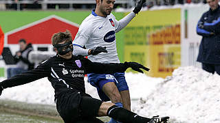 Duell im Schnee: Alper Bagceci gegen Konstantin Engel © Bongarts/GettyImages