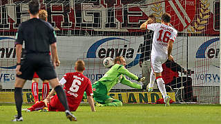 Comeback-Tor nach zwei Minuten: Helmes  © Bongarts/GettyImages