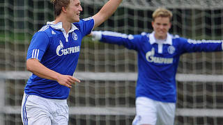 Trifft per Elfmeter: Schalkes Philipp Hofmann © Bongarts/GettyImages