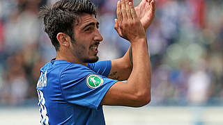 Applaus für die Fans und den Titel von den Fans: Ioannidis ist Spieler des Spieltags © Bongarts/GettyImages