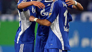 Schalke jubilating: Kuranyi (m.) scored © Bongarts/GettyImages