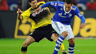 Duell in Dortmund: Robert Lewandowski gegen Schalkes Jermaine Jones © Bongarts/GettyImages