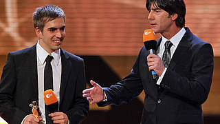 Preisträger: Joachim Löw (r.) und Philipp Lahm bei der Ehrung in Baden-Baden © Bongarts/Getty Images