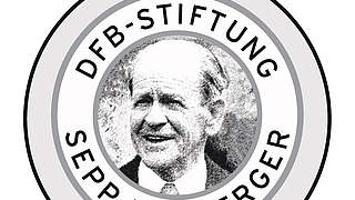 Logo der Sepp Herberger-Stiftung © DFB