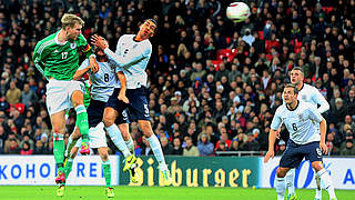 Smashing header: Arsenals Per Mertesacker © Bongarts/GettyImages