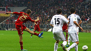 Easy win: Thomas Müller (l.) and Bayern © Bongarts/GettyImages