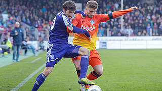 Zweikampf: Nagy (l.) gegen Duisburgs Orsula © Bongarts/GettyImages