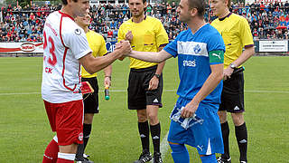 Heute nur noch Freundschaftsspiele: FKP-Kapitän Reinert (r.) mit Kaiserslauterns Dick © Reiser
