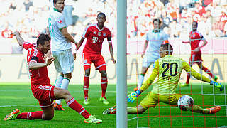 Doppelpack nach dem Seitenwechsel: Bayerns-Stürmer Claudio Pizarro © Bongarts/GettyImages