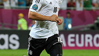 Podolski: Treffsicher bei Arsenal - auch wieder im DFB-Team? © 