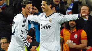 Özil (l.) legt vor: Ronaldo trifft zum 1:0 © Bongarts/GettyImages