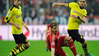 Nationalspieler im Duell: Reus (l.) und Schmelzer (r.) gegen Schweinsteiger © Bongarts/GettyImages