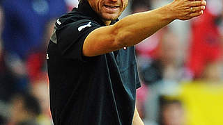 Da geht's lang: VfB-Coach Thomas Schneider © Bongarts/GettyImages