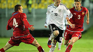 Mit der U 17 0:1 gegen Tschechien: der Mainzer Patrick Pflücke (M.) © Bongarts/GettyImages
