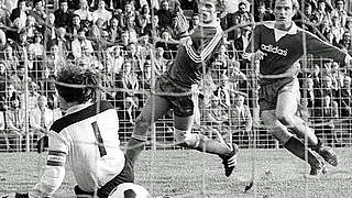 Dreht vor 35 Jahren mit den Bayern ein 0:4 in Bochum: Uli Hoeneß (r.) © Imago