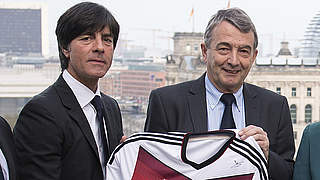 Zusammen bei der PK: Joachim Löw und Wolfgang Niersbach © Bongarts/GettyImages