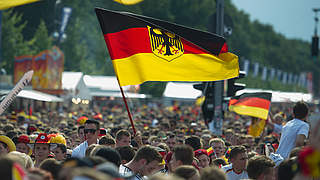 Schlechtes Wetter, gute Stimmung: die Fans sind in Finalstimmung © Bongarts/GettyImages