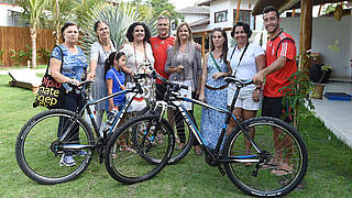 Abschiedsgeschenk: 25 Mountainbikes für Schule in Santo André © GES-Sportfoto